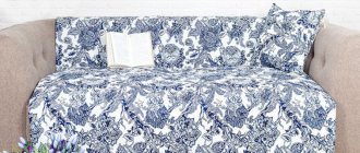 How to choose a beautiful and practical bedspread for a sofa