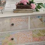 What types of chests of drawers are there in Provence style, the main differences