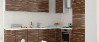 Кухня с фасадами из МДФ, покрытыми шпоном