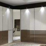 Обзор красивых распашных шкафов, нюансы выбора