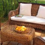 Review of furniture for gazebos, nuances of the right choice
