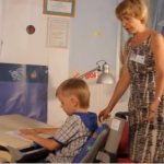 Ортопедический стул для школьника для дома - в процессе тестирования