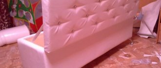 make a banquette with your own hands in the hallway